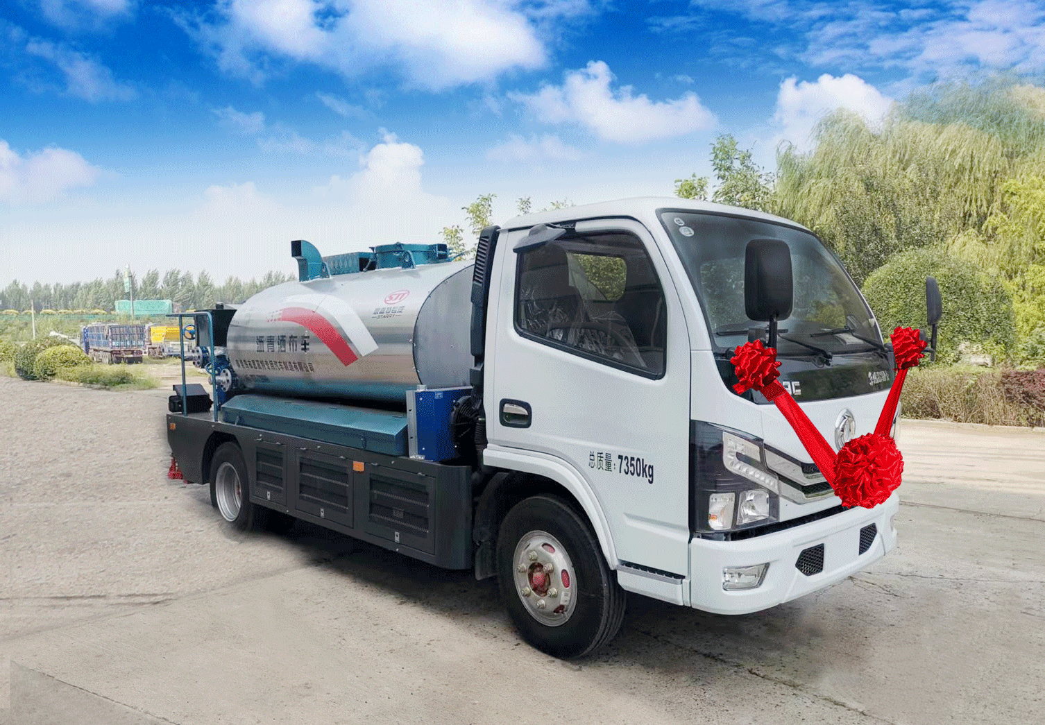 1720058393895183.png 瀝青灑布車(chē)3噸-普配紅花.png